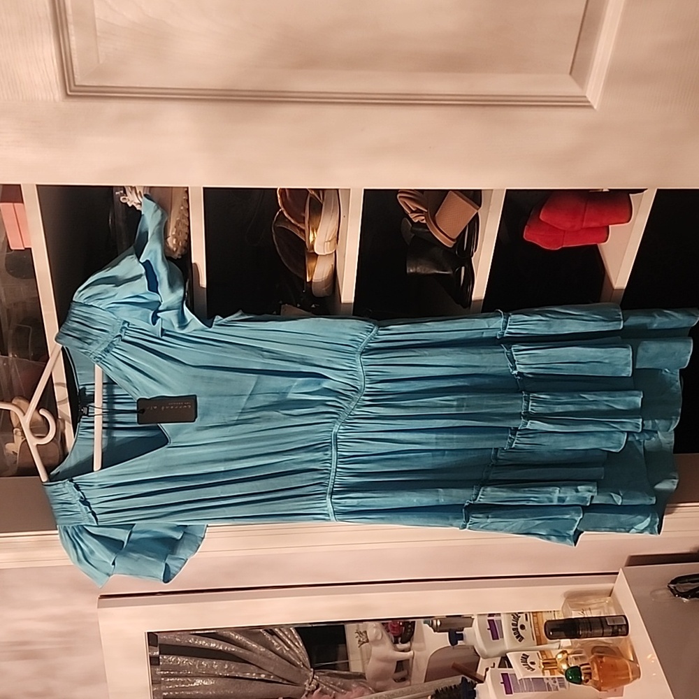 Dress Current Air
